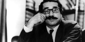 Ennio_Flaiano_si_tocca_i_baffi