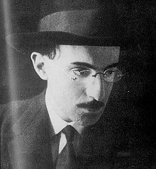 220px-216_2310-Fernando-Pessoa